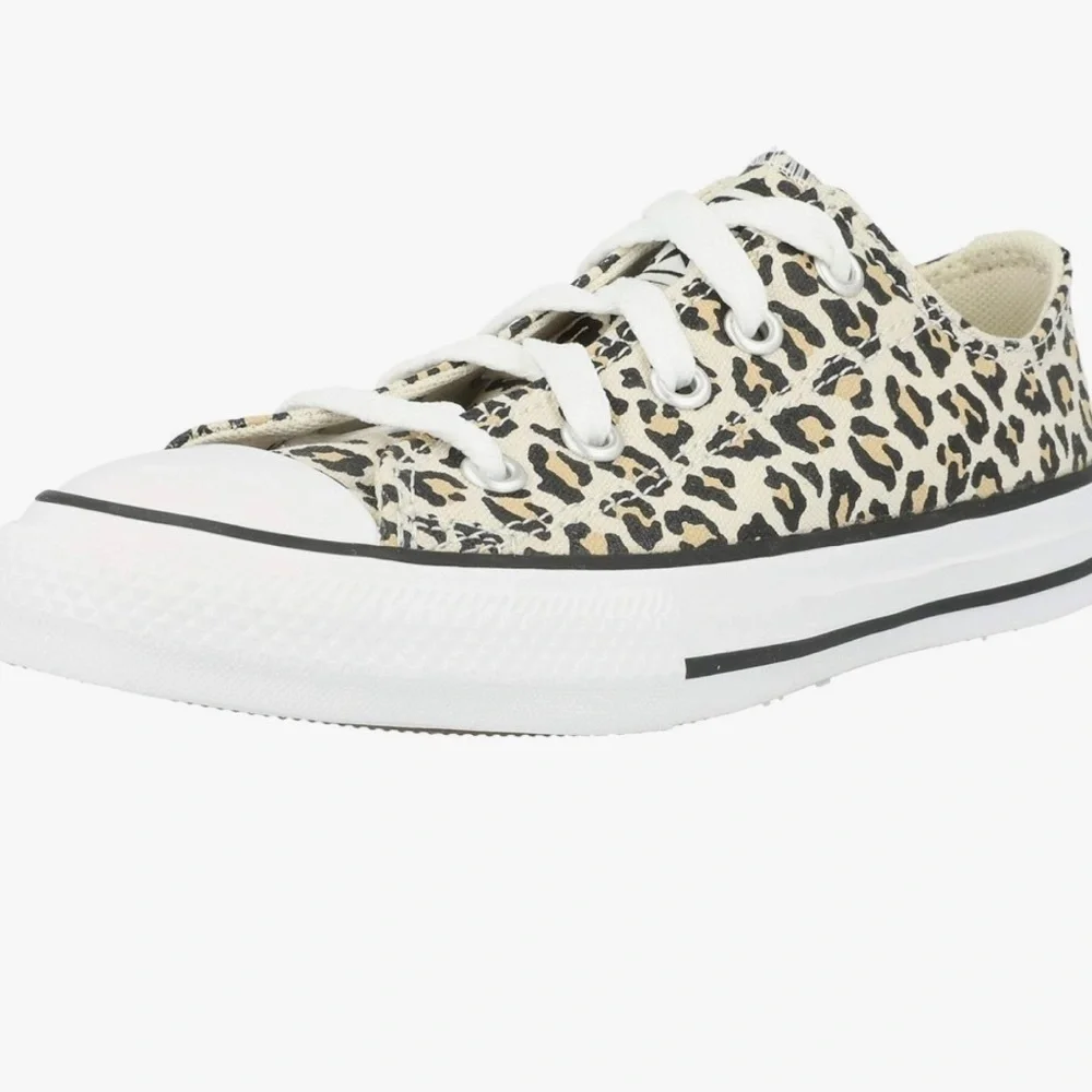 Little girls cheetah converse